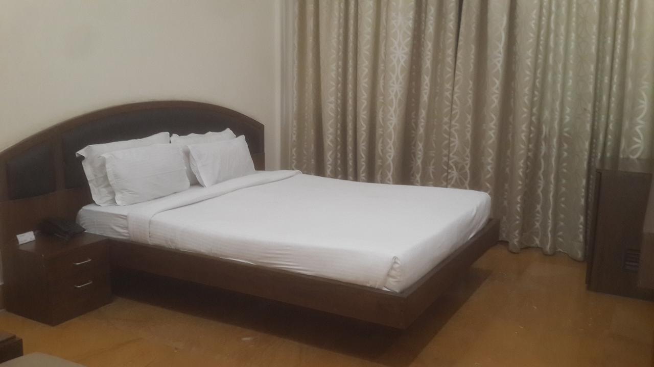 Hotel Heritage Embassy Raipur  Екстер'єр фото